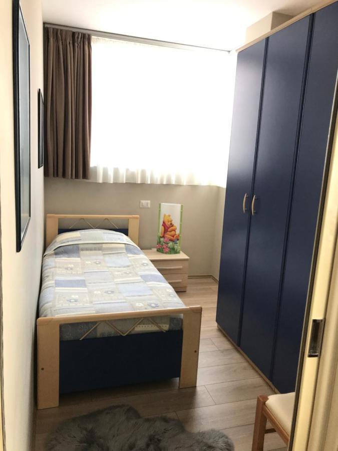 Home Away From Home Apartment Durrës Exterior foto