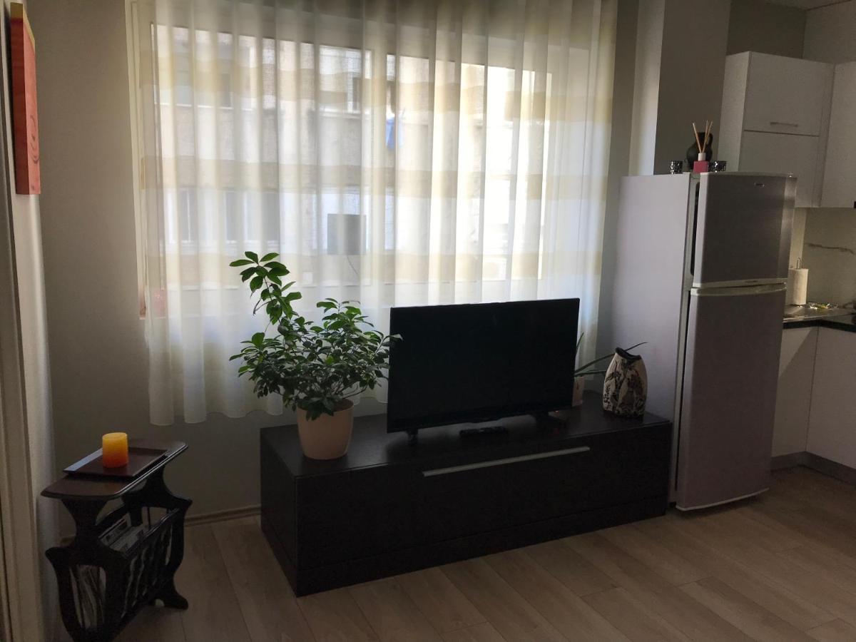 Home Away From Home Apartment Durrës Exterior foto